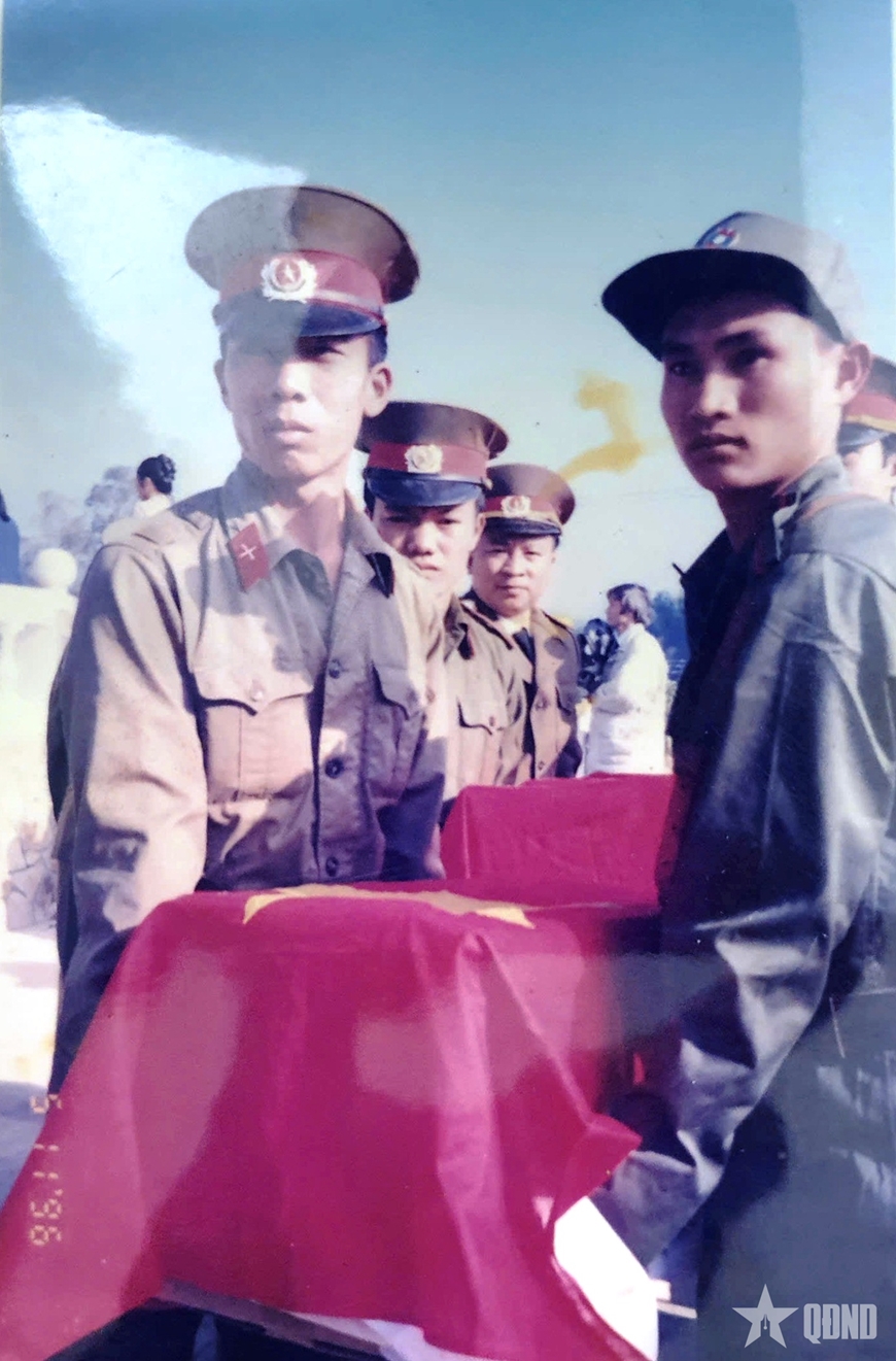 Băng rừng, vượt núi tìm liệt sĩ