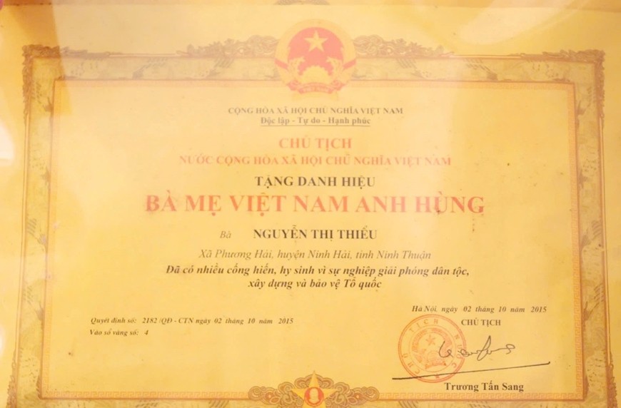 Mái nhà có hai thế hệ Mẹ Việt Nam Anh hùng