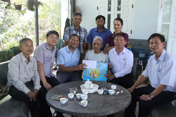 NGUYỄN BÁ LÂN NGƯỜI HỘI VIÊN CỰU CHIẾN BINH SẢN XUẤT, KINH DOANH GIỎI – CHĂM LO GIÚP ĐỠ HỘI VIÊN NGHÈO VƯƠN LÊN CỦA TỈNH KHÁNH HÒA