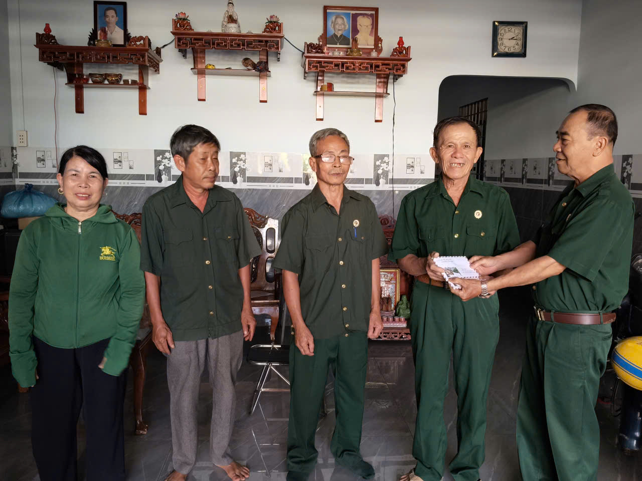 Đêm tĩnh lặng dưới mái chùa cổ và sự cảnh giác cao độ