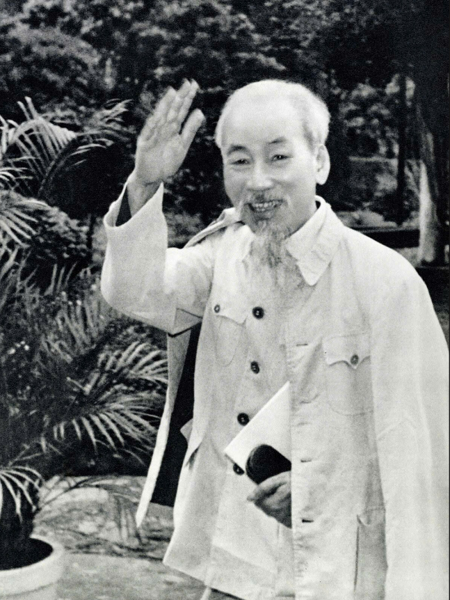 Chủ Tịch Hồ Chí Minh- Vị lãnh tụ vĩ đại của dân tộc Việt Nam ( Trần Ngọc Diệp )
