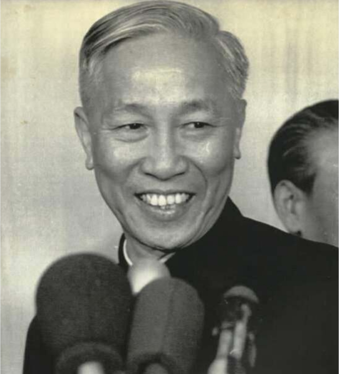Lê Đức Thọ - Nhà Ngoại Giao Sắt Đá Và Giải Nobel Hòa Bình Từ Chối