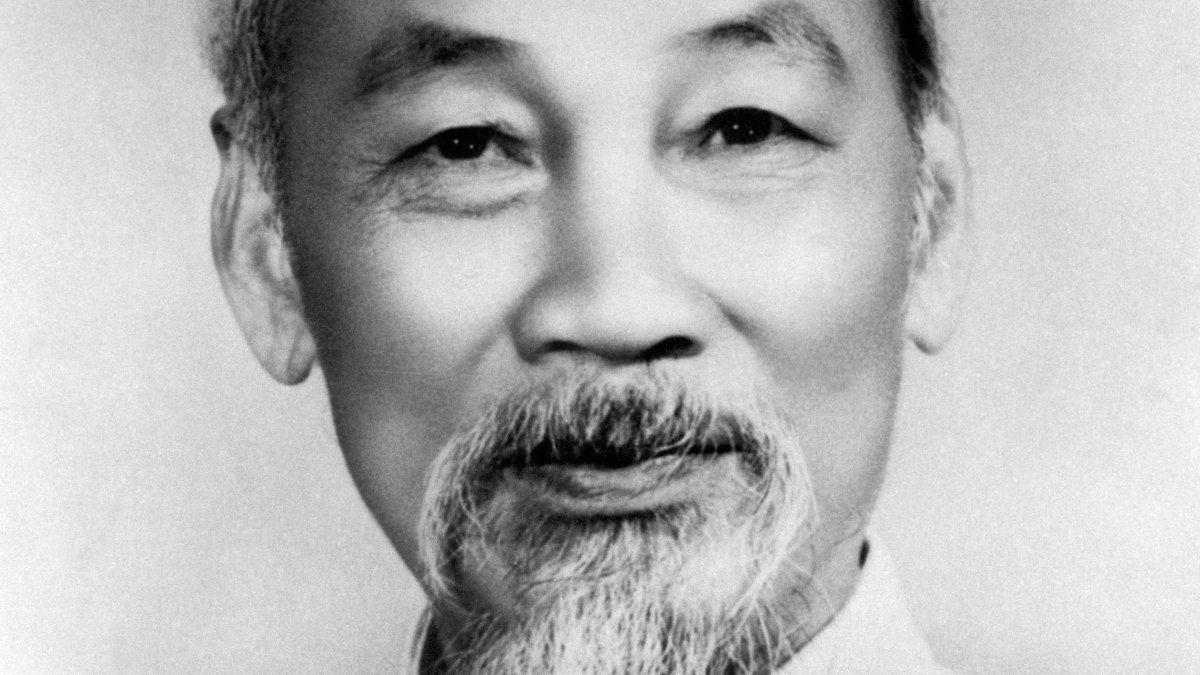 CHỦ TỊCH HỒ CHÍ