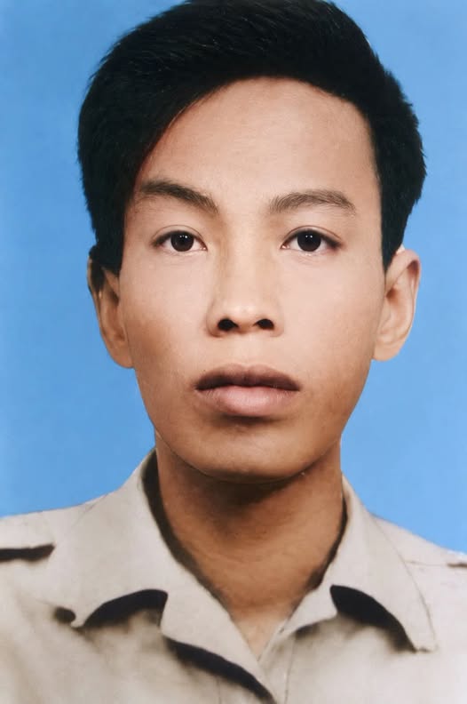 Anh Hùng Văn Tấn Bảy