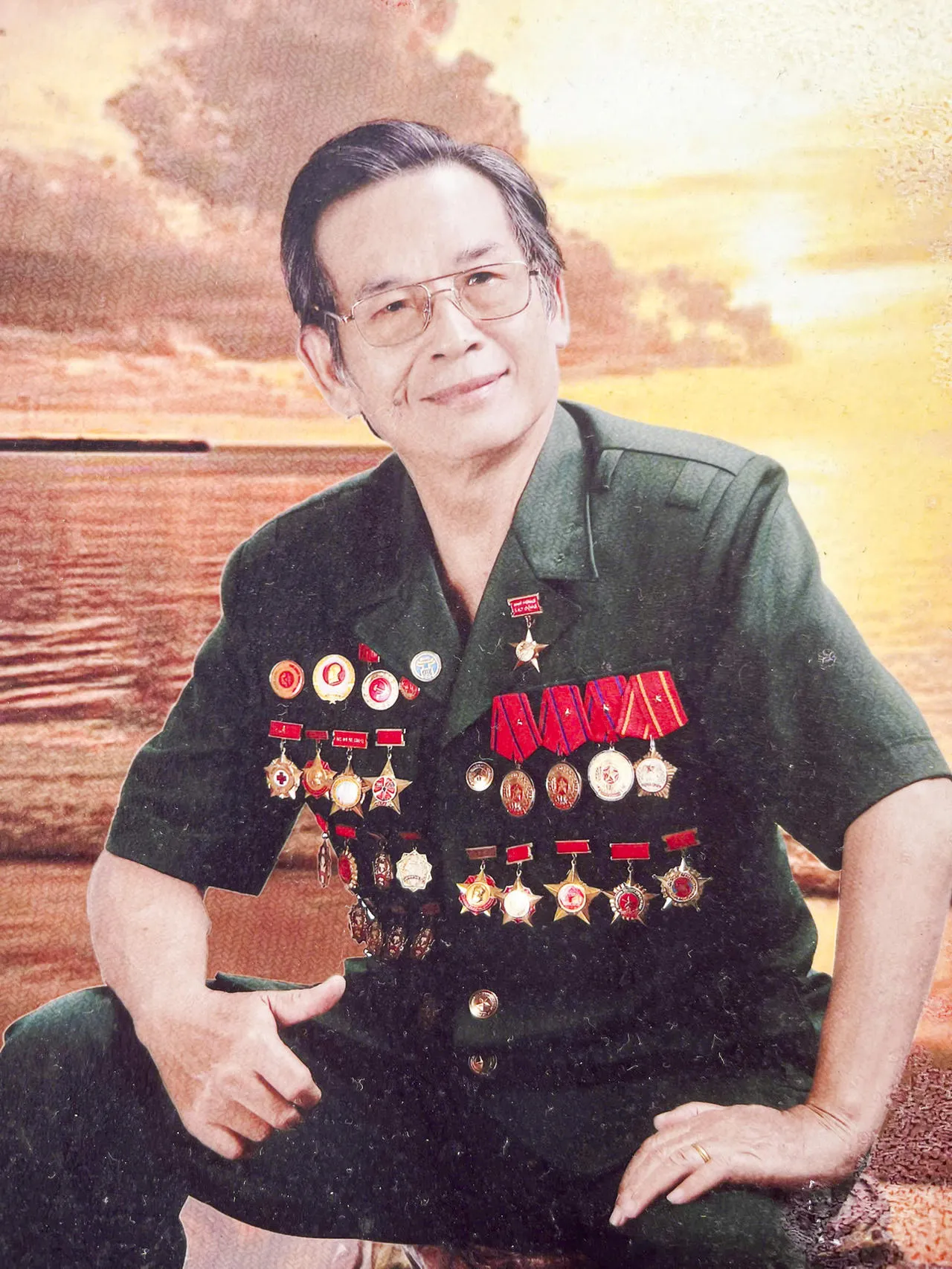 Anh hùng Lao động Vũ Đức Thiện – Người dành trọn cuộc đời “nối những bờ vui” trên đất Cảng