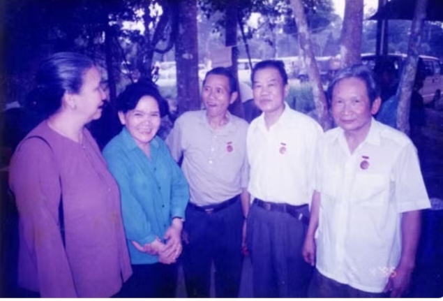 Người Anh hùng sống mãi trong lòng dân