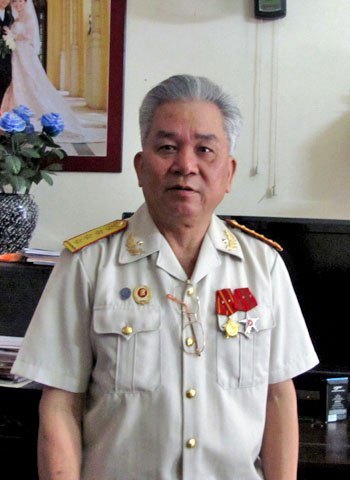 Người anh hùng bên chiếc xe tăng 390