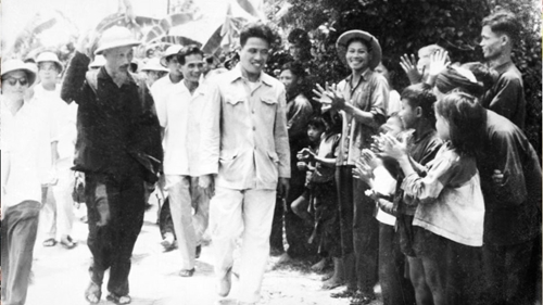 "Thời hoa lửa" – Ngọn lửa Mùa thu Đỏ 1945