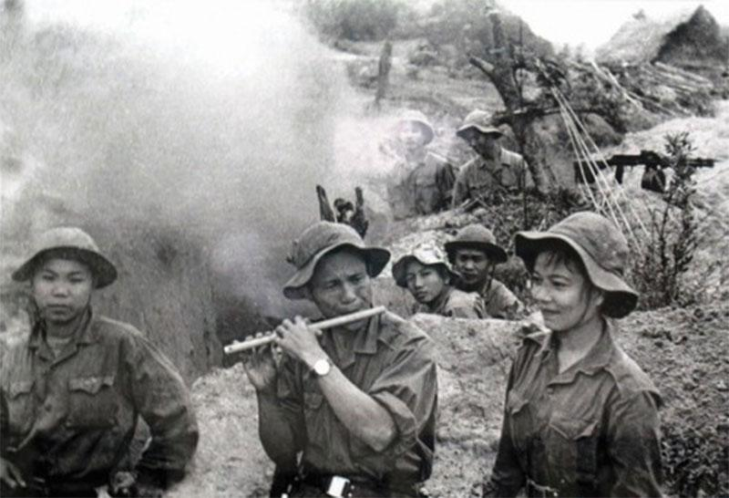 Tiếng đàn giữa chiến tuyến: Những nữ chiến sĩ văn công theo Sư đoàn 337 lên Lạng Sơn