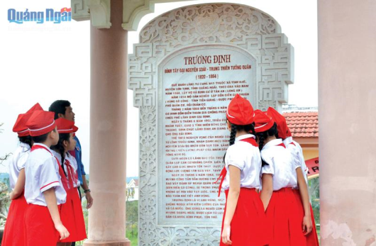 Anh hùng dân tộc Trương Định