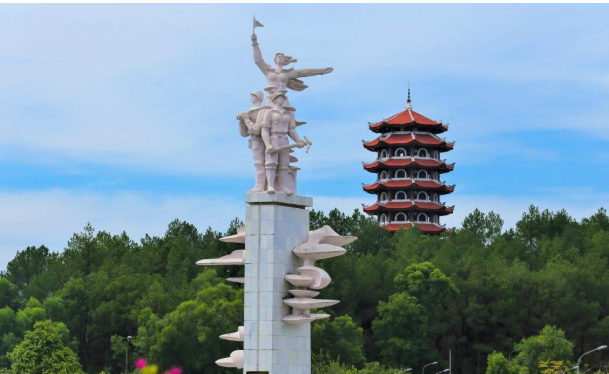 ĐÓA HOA GIỮA TỌA ĐỘ LỬA NGÃ BA ĐỒNG LỘC
