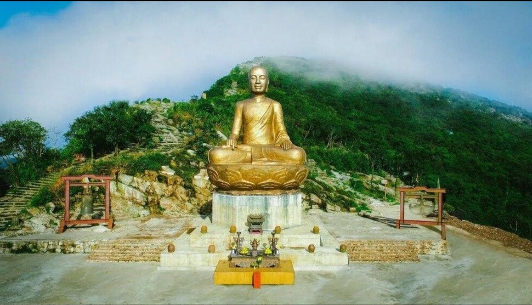 TRẦN NHÂN TÔNG – VỊ VUA ANH MINH, ANH HÙNG DÂN TỘC