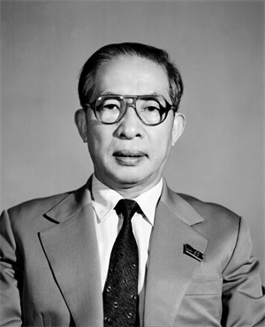 Trần Quốc Hương (01/12/1924 – 11/06/2020) – Người thầy của những huyền thoại