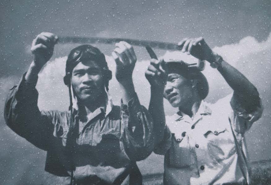 "người anh hùng chân đất" - huyền thoại trên bầu trời