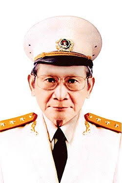 Anh hùng Lực lượng vũ trang nhân dân cho Thượng tướng Bùi Thiện Ngộ