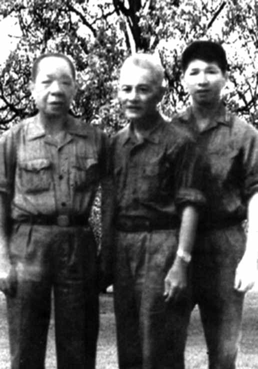 Huyền thoại biển Đông Bông Văn Dĩa
