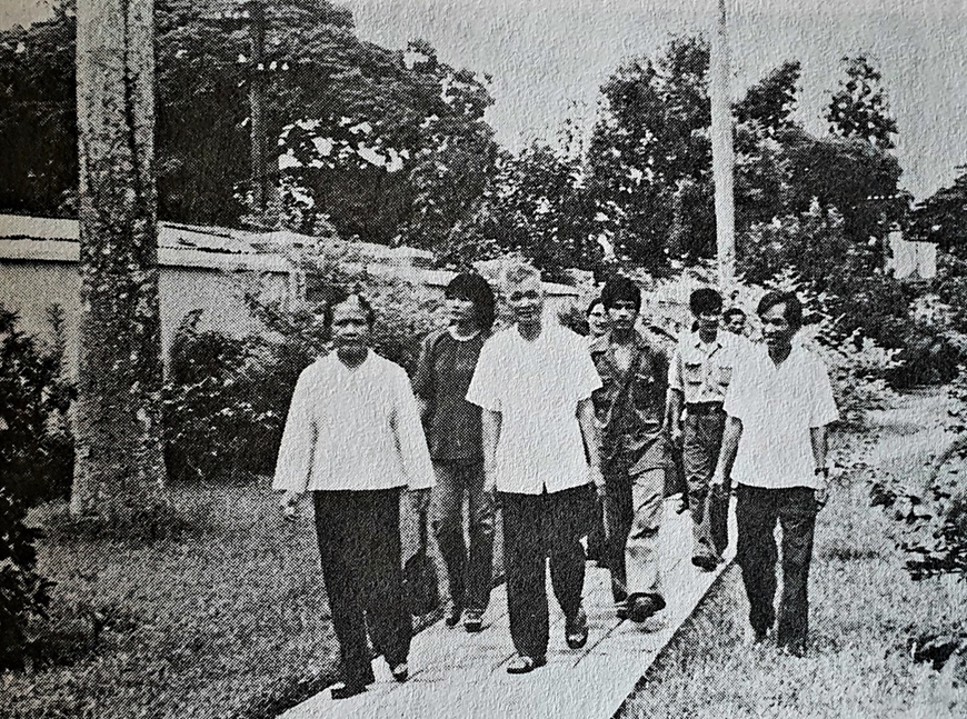 Tấm lòng với Bác