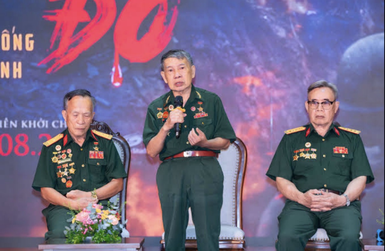 NHỮNG KÍ ỨC KHÔNG NGỦ: CHẶNG ĐƯỜNG KHÁNG CHIẾN
