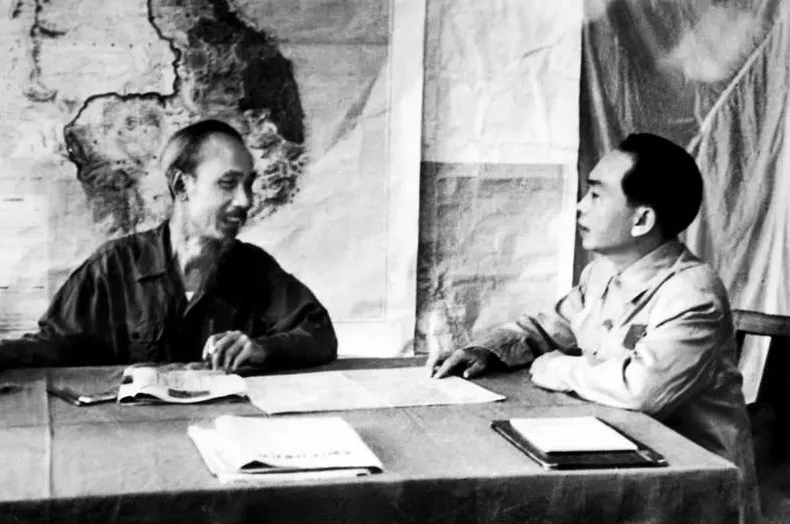 Năm 1953 - 1954, dưới sự lãnh đạo của Trung ương Đảng, đứng đầu là Chủ tịch Hồ Chí Minh, cuộc kháng chiến của nhân dân Việt Nam chống thực dân Pháp xâm lược đã giành được thắng lợi to lớn, kết thúc bằng chiến thắng vĩ đại Điện Biên Phủ.
