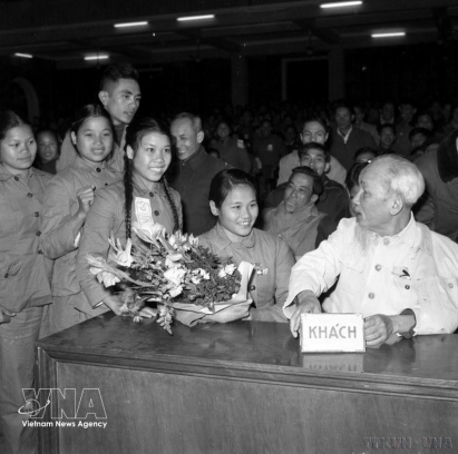 NGUYỄN THỊ KIM HUẾ – CÔ GÁI NHỎ BÉ TRÊN TUYẾN ĐƯỜNG 12A
