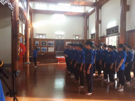 NGUYỄN THỊ MINH KHAI – NGƯỜI NỮ CHIẾN SĨ CỘNG SẢN KIÊN TRUNG, BẤT KHUẤT