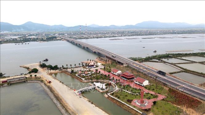 Người mở luồng trong lửa đạn sông Gianh