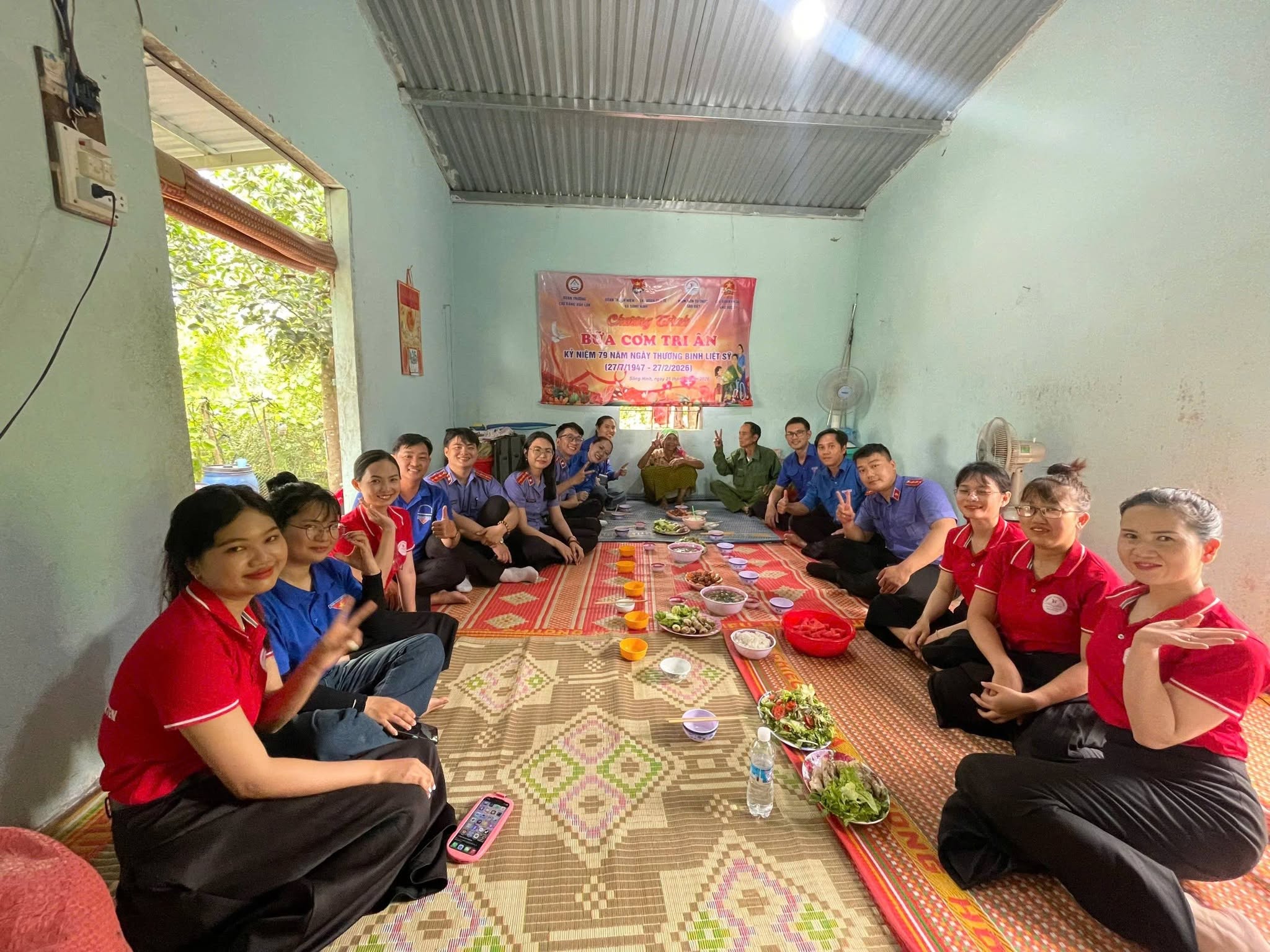 BỮA CƠM TRI ÂN – GỬI TRỌN LÒNG BIẾT ƠN ĐẾN NHỮNG NGƯỜI ANH HÙNG ĐÃ VIẾT NÊN LỊCH SỬ