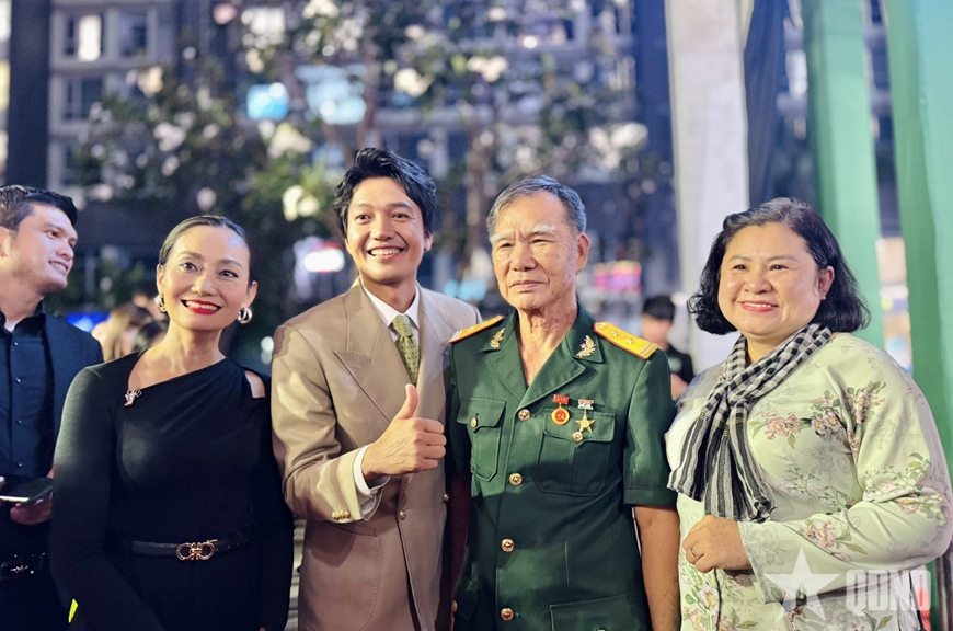 “Cỗ máy phá tăng” Tô Văn Đực: Ý chí và lòng yêu nước vượt qua bom đạn (1)