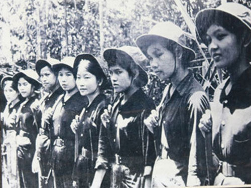KHI TỔ QUỐC GỌI TÊN
