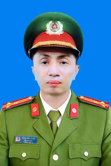 Người Chỉ Huy Cuối Cùng Rời Biển Lửa