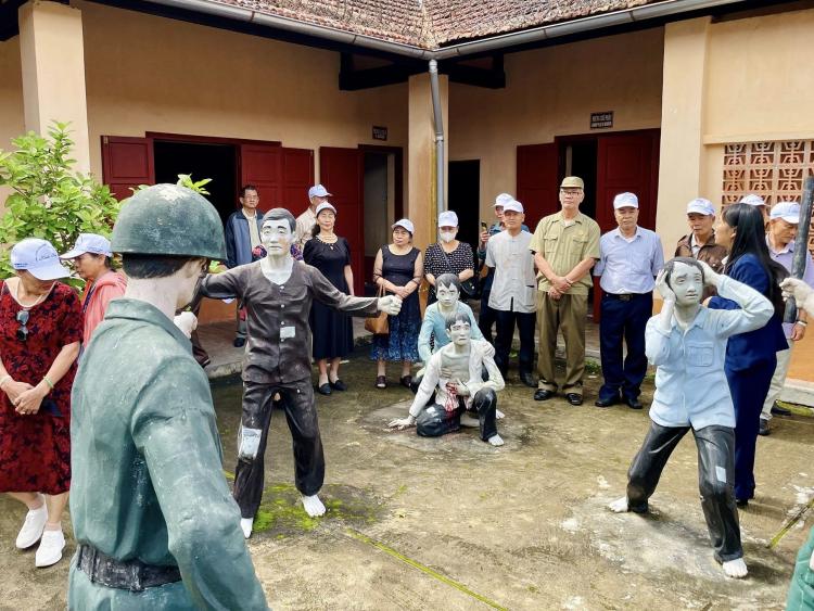 Nguyễn Văn Thu: Người Anh Cả Tiên Phong "Mổ Bụng" Giữ Khí Tiết Tại Nhà Lao Thiếu Nhi Đà Lạt.