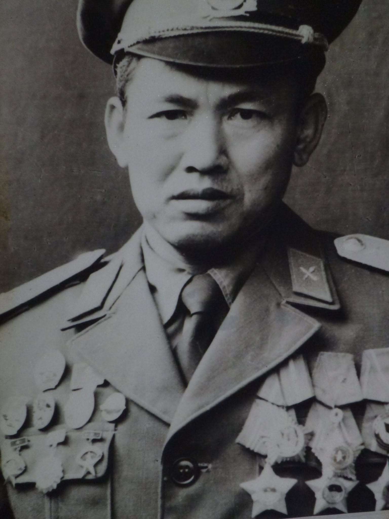 ANH HÙNG NGÔ VĂN TÁC