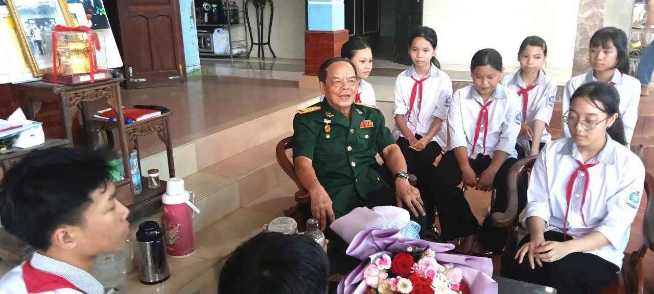'Mùa hè đỏ lửa'