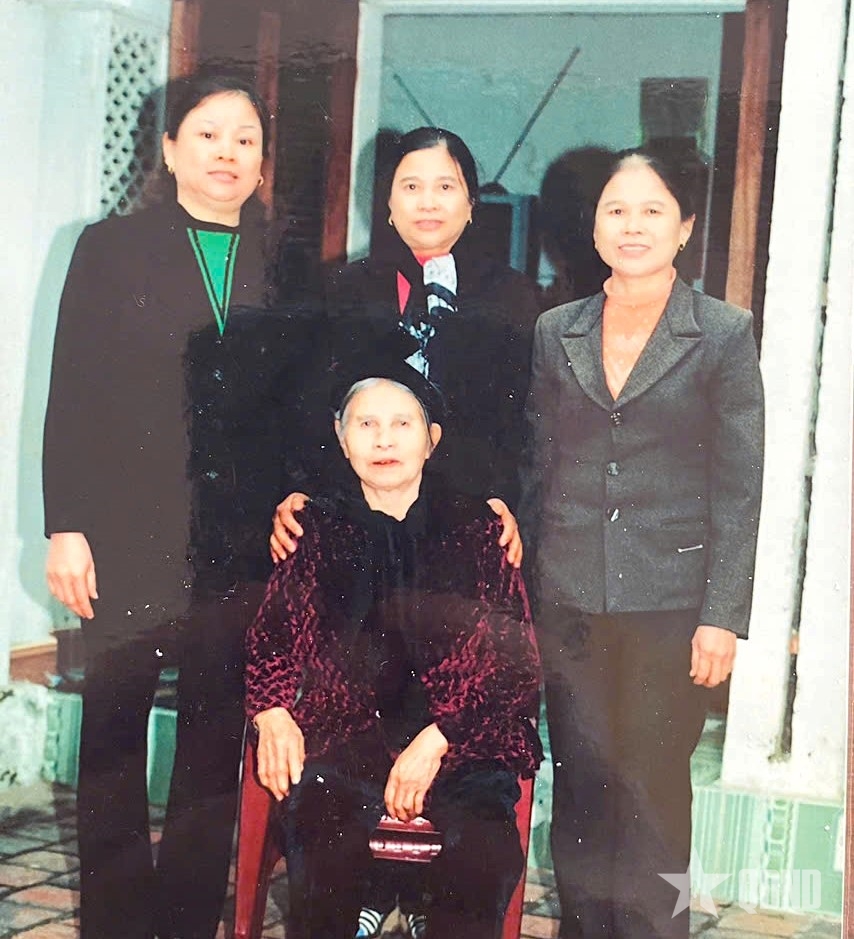 KÝ ỨC VỀ