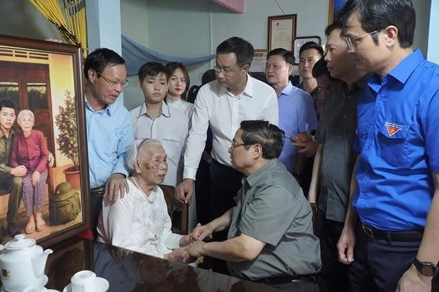 Mẹ Việt Nam anh hùng và niềm tin gửi tương lai
