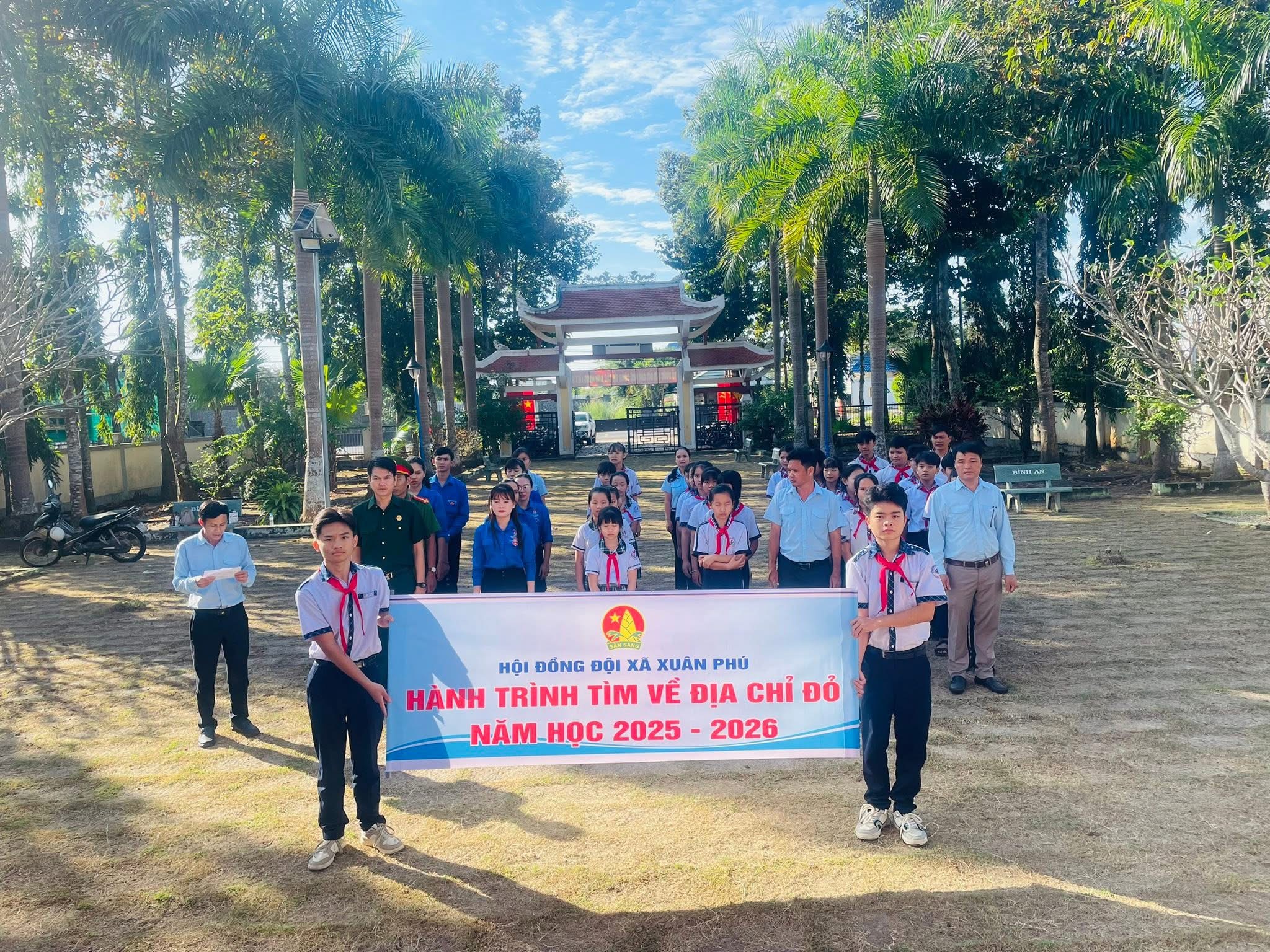 THIẾU NHI XUÂN PHÚ HƯỚNG VỀ ĐỊA CHỈ ĐỎ