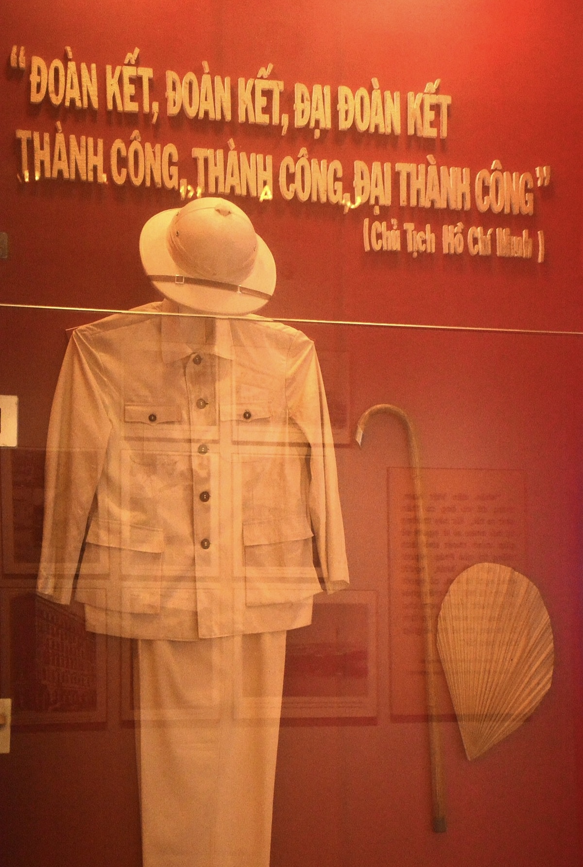 Chủ tịch Hồ Chí Minh – Cuộc đời vì nước, vì dân