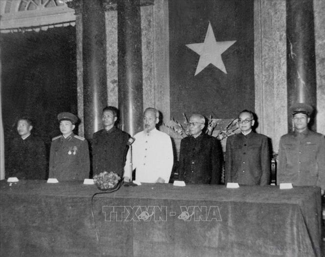 Về cuộc đời và nhân cáchĐại tướng Nguyễn Chí Thanh – Tấm gương lớn, nhân cách lớn