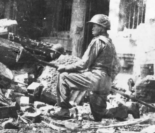Liệt sĩ, Anh hùng LLVTND Trần Thành (1927-1946)