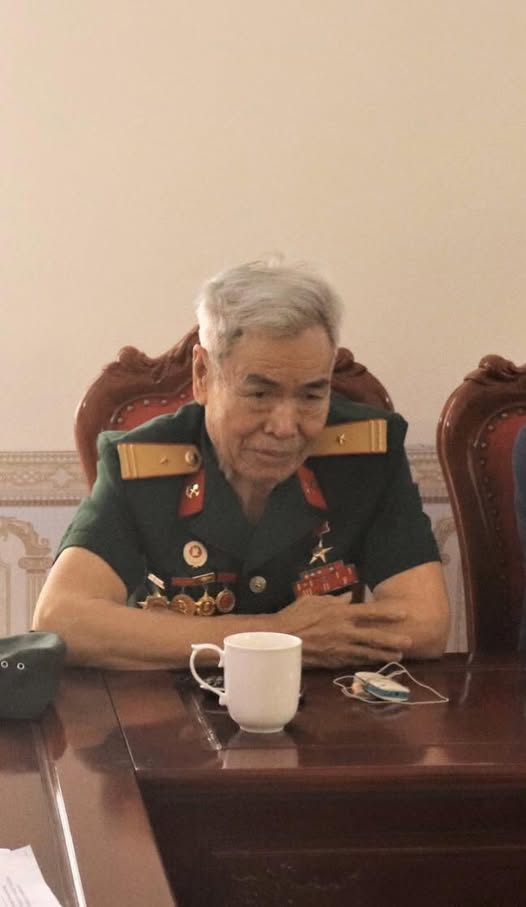 Anh Hùng Nguyễn Xuân Hinh