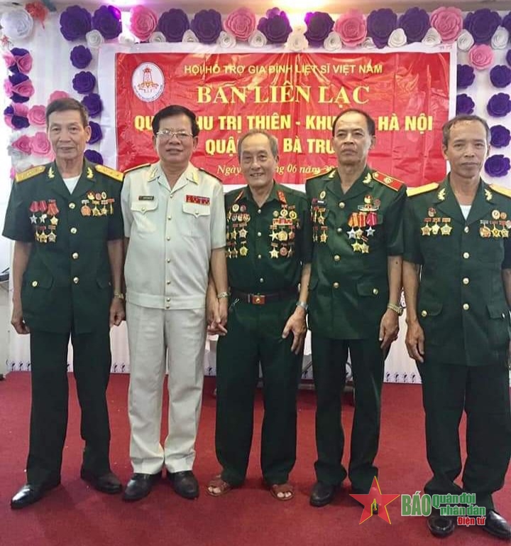 "Sự tích" hai chiếc nồi thủng