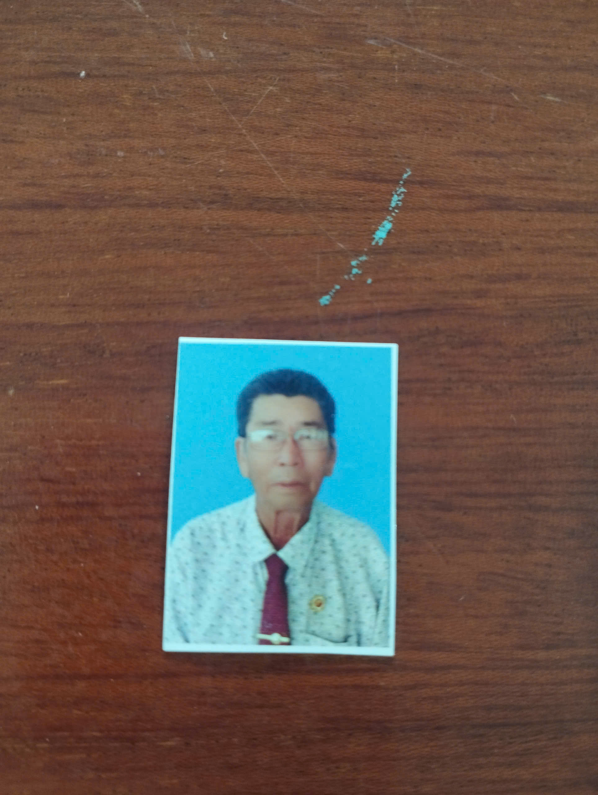 NHỮNG ÁNH MẮT TRONG LÀNG