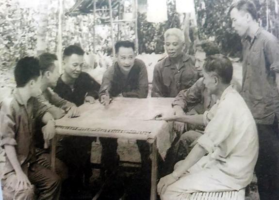 “Đội quân áo nâu” ở Hớn Quản