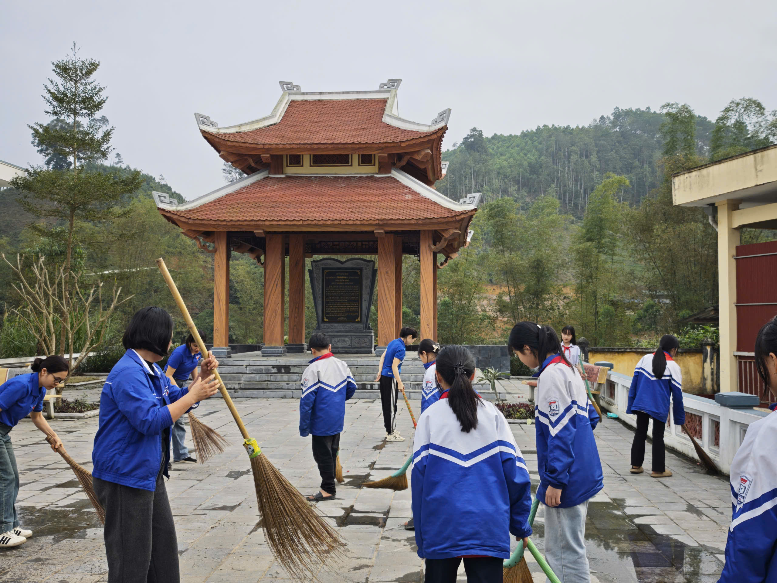 Di tích lịch sử quốc gia Địa điểm Báo Nhân Dân ra số đầu tiên là niềm tự hào của Đảng bộ, chính quyền và Nhân dân xã Kim Phượng.
