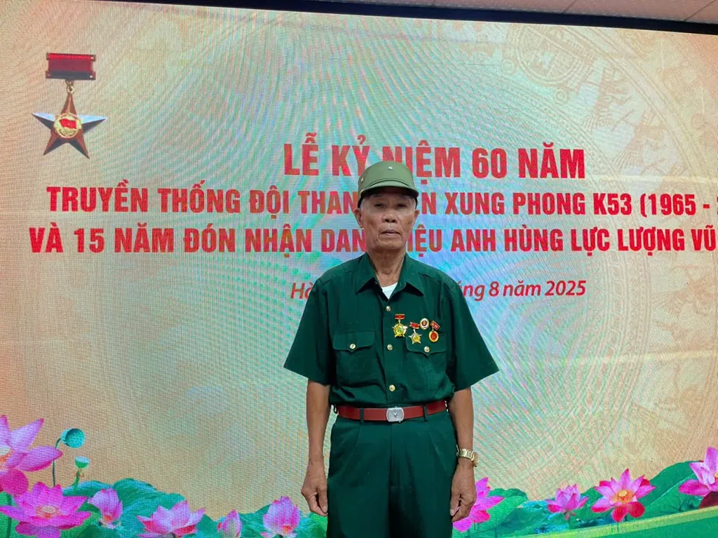 CHUYẾN HÀNH QUÂN LỊCH SỬ