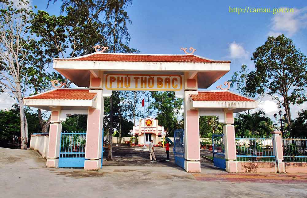 Phủ thờ Bác Hồ ở xã Trí Lực, huyện Thới Bình (nay là xã Trí Phải, tỉnh Cà Mau)