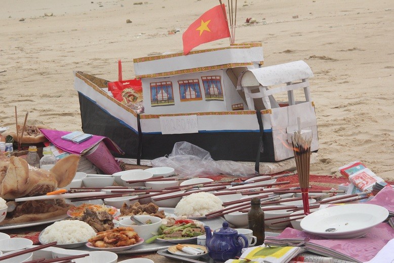 Anh Hùng Liệt Sĩ Trương Văn Hướng - Mắc Xích Không Thể Thiếu Trong "Vòng Tròn Bất Tử" Giữa Trùng Dương