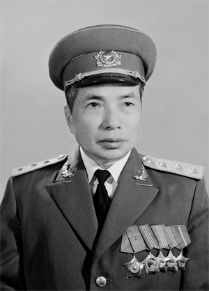 Song Hào- 'Tướng Rau Muống'
