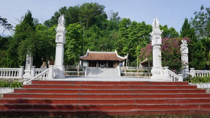Lưu Trung: Cội rễ trầm mặc và mạch nguồn giấu bóng của nghĩa quân Lam Sơn