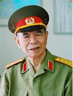 THƯỢNG TƯỚNG HOÀNG MINH THẢO – “ĐÒN ĐIỂM HUYỆT” Ở BUÔN MA THUỘT